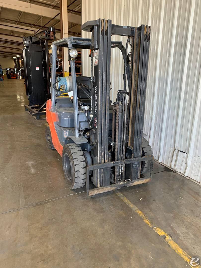 2011 Toyota 8FGU25 LP Gas Forklift - 123Forklift