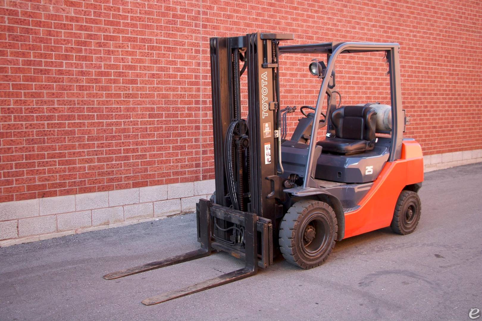2016 Toyota 8FGU25 LP Gas Forklift