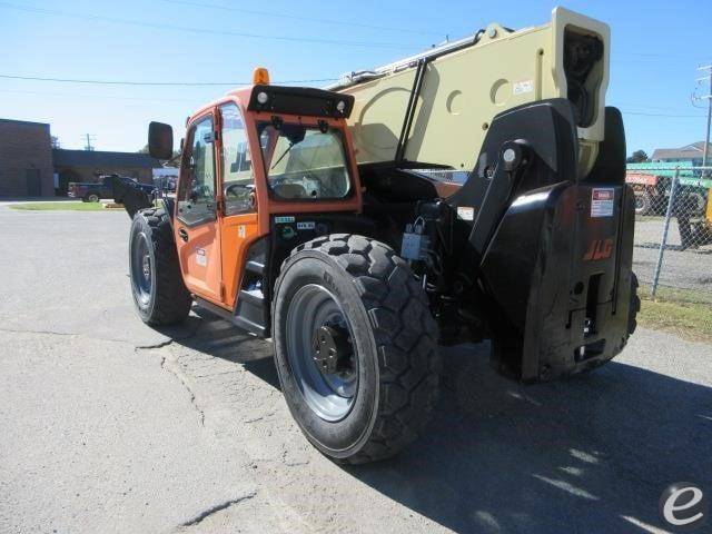 2015 JLG 1255