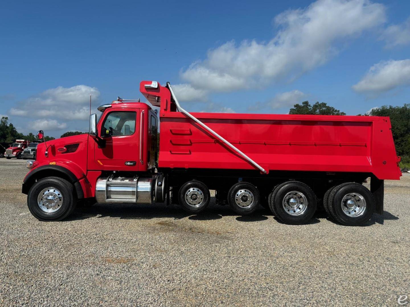 2022 Peterbilt 567
