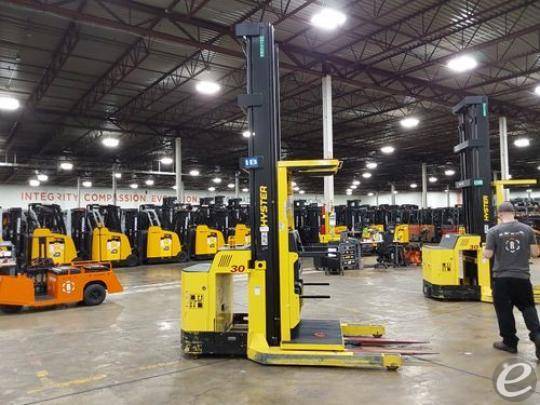 2017 Hyster R30XMA3 Electric Order Picker - 123Forklift