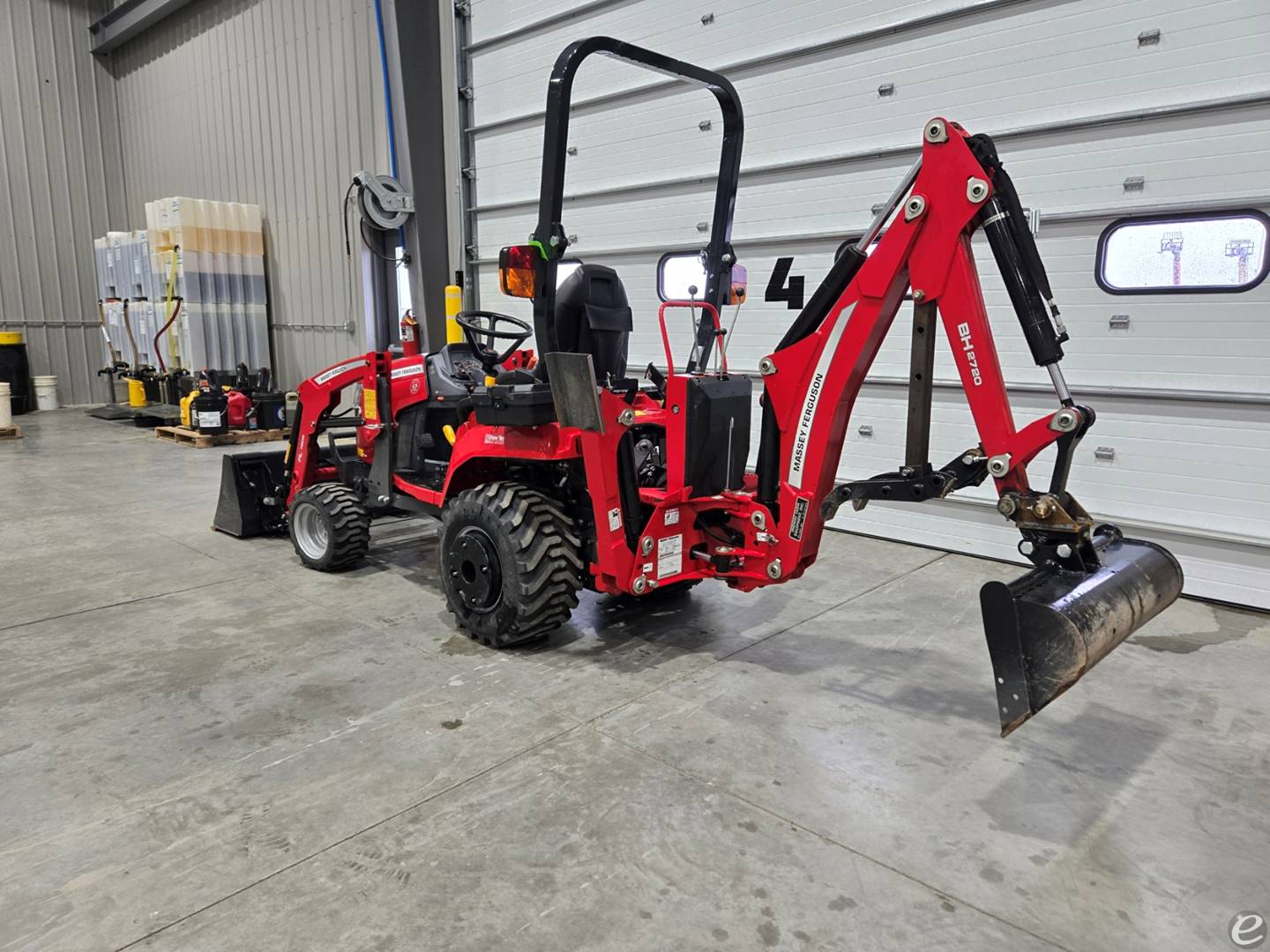 2024 Massey Ferguson GC1723