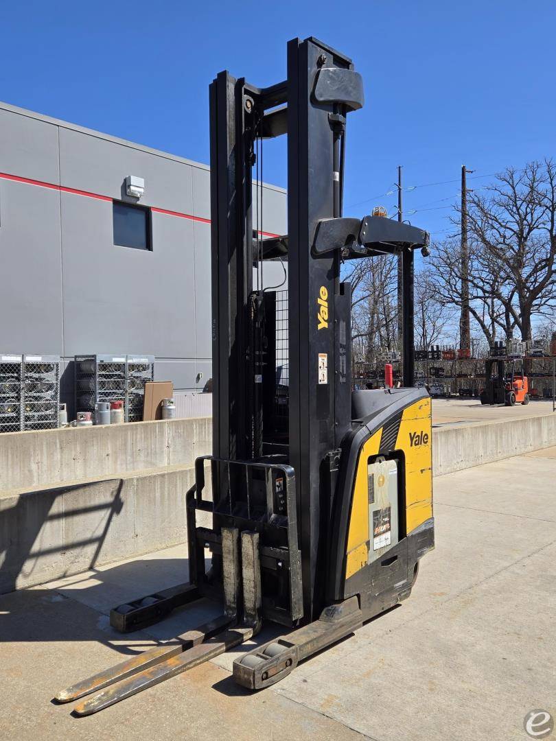 2022 Yale NR045EC