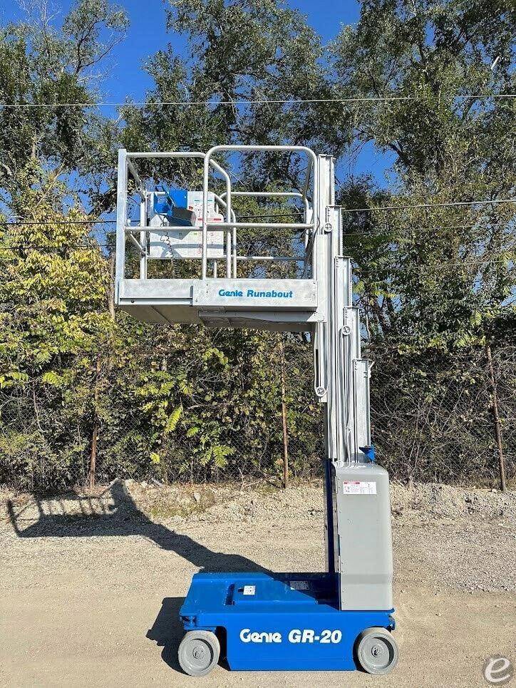 2013 Genie GR20 Electric Scissor Li...