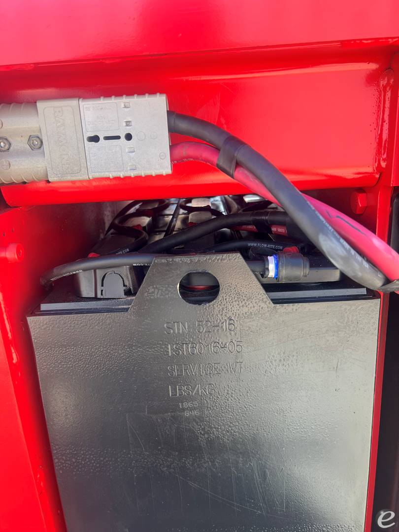 2006 Raymond 560-0PC30TT Electric Order Picker - 123Forklift