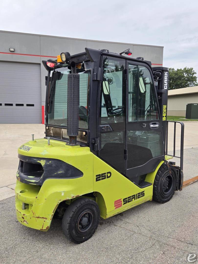 2022 Clark S25D