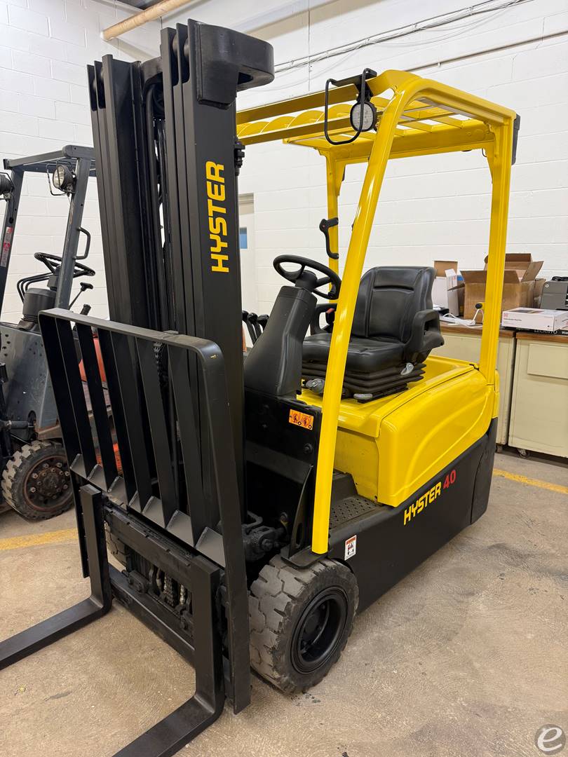 2017 Hyster J40XNT