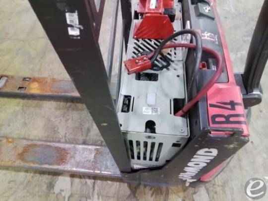 2021 Raymond 8210