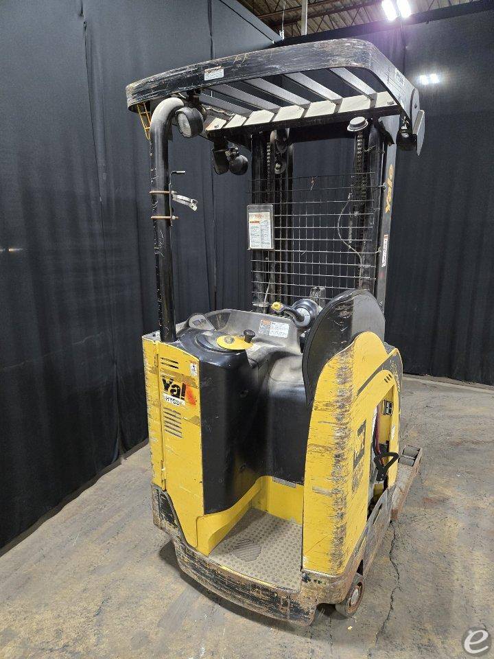 2018 Yale NR045EB