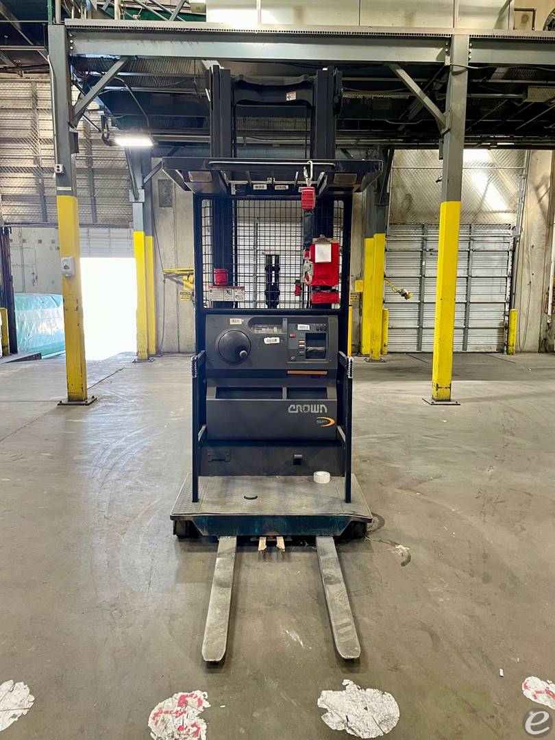 2013 Crown SP3520-30