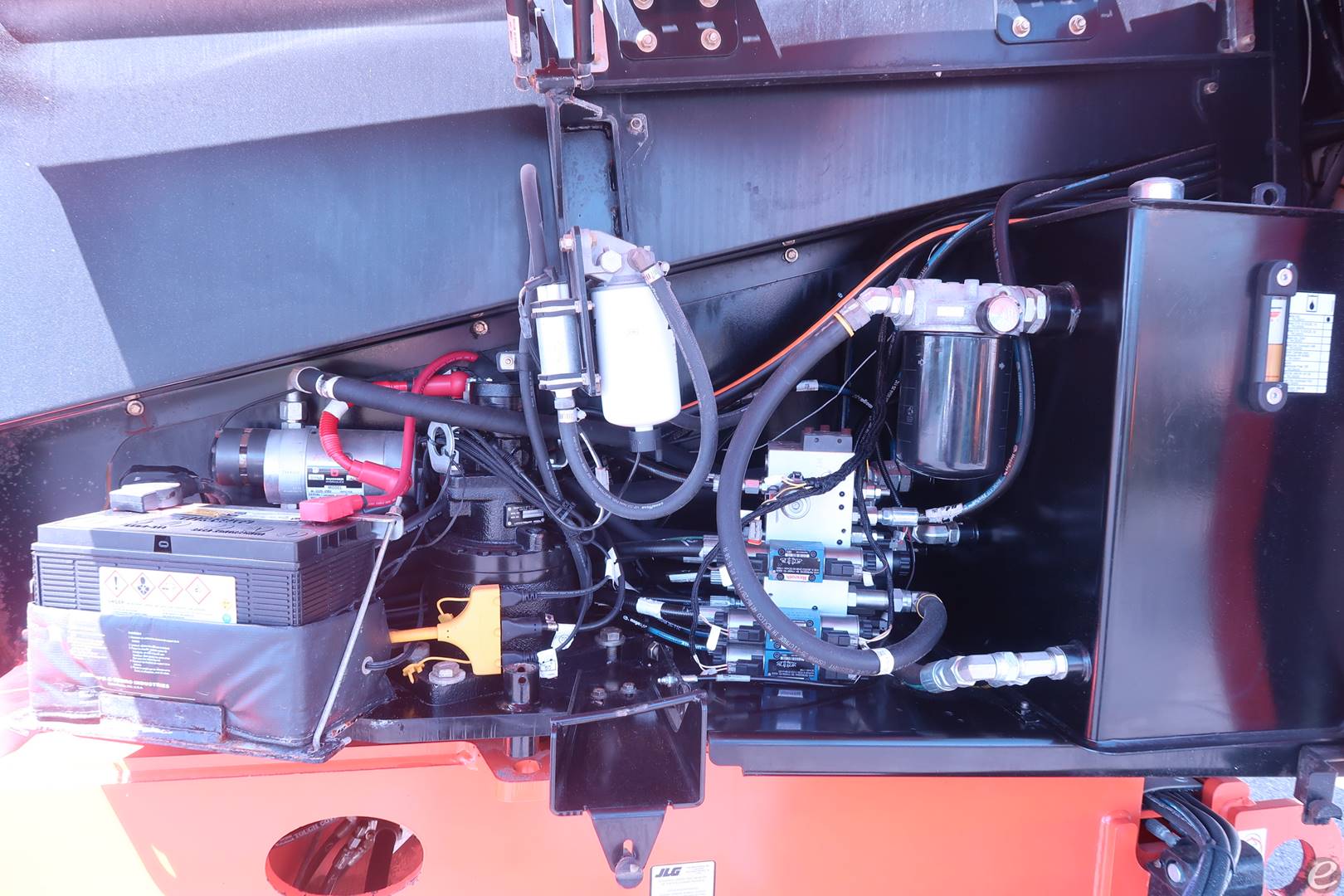 2014 JLG 600S