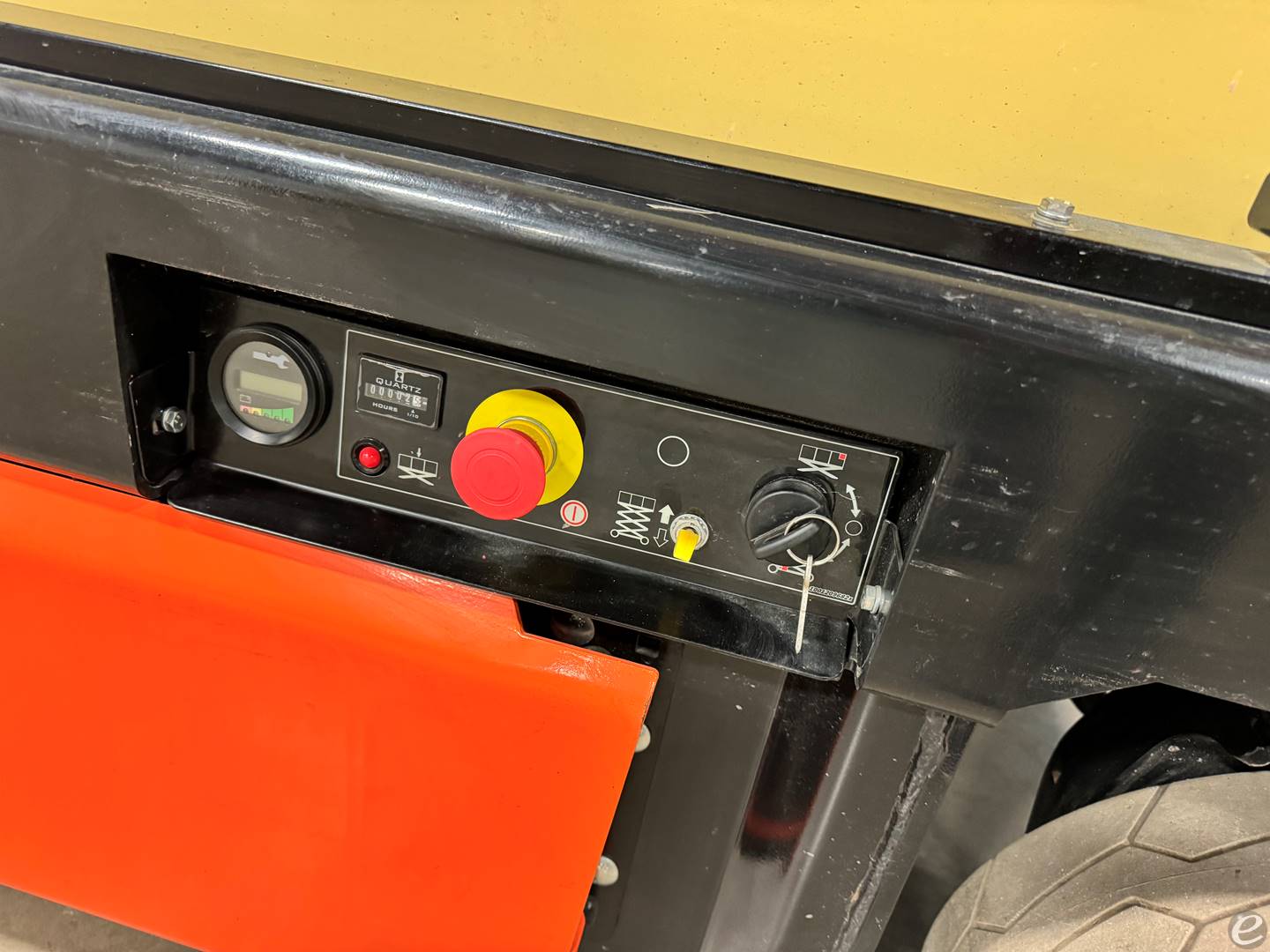 2023 JLG ES2646