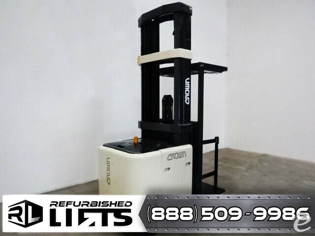 2013 Crown SP3505-30 Electric Order Picker - 123Forklift