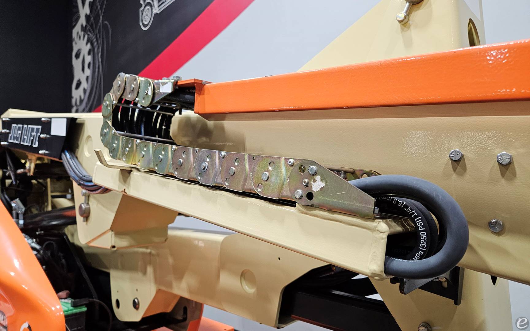 2016 JLG M400AJPN