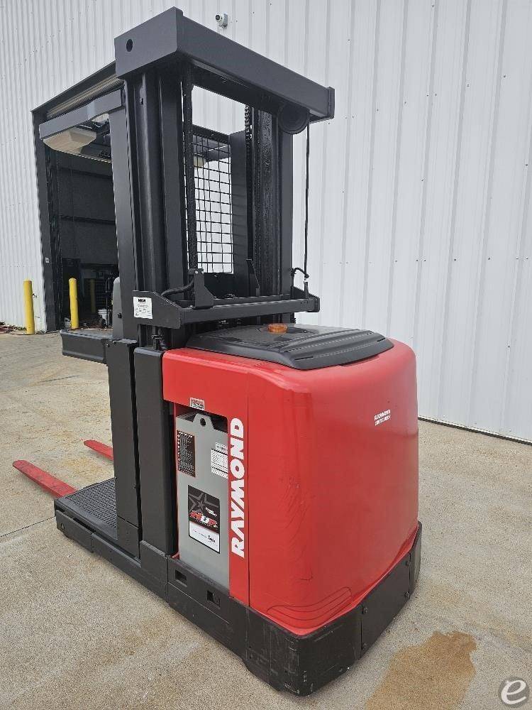 2011 Raymond 520OPC30TT Electric Order Picker - 123Forklift