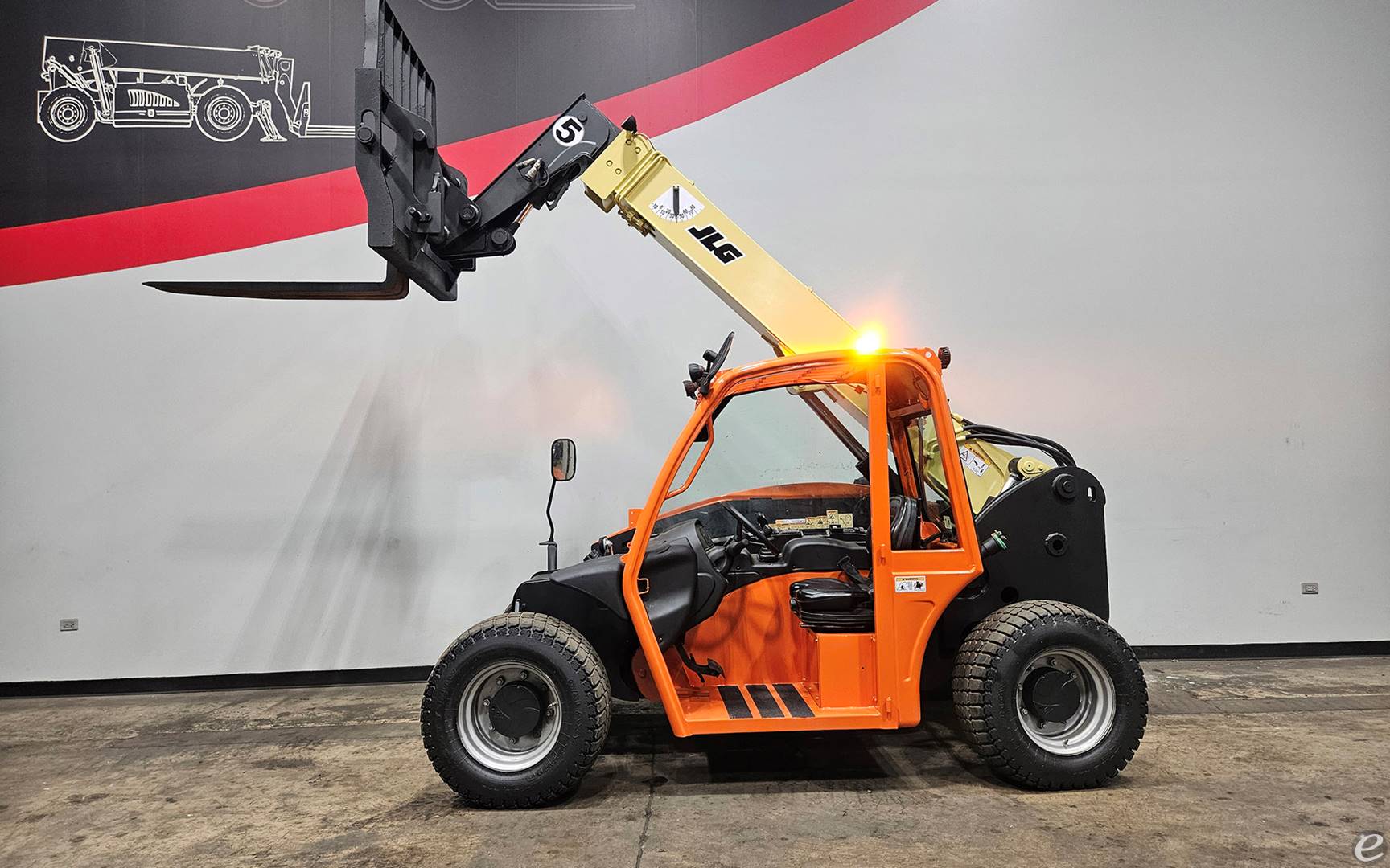 2017 JLG G5-18A