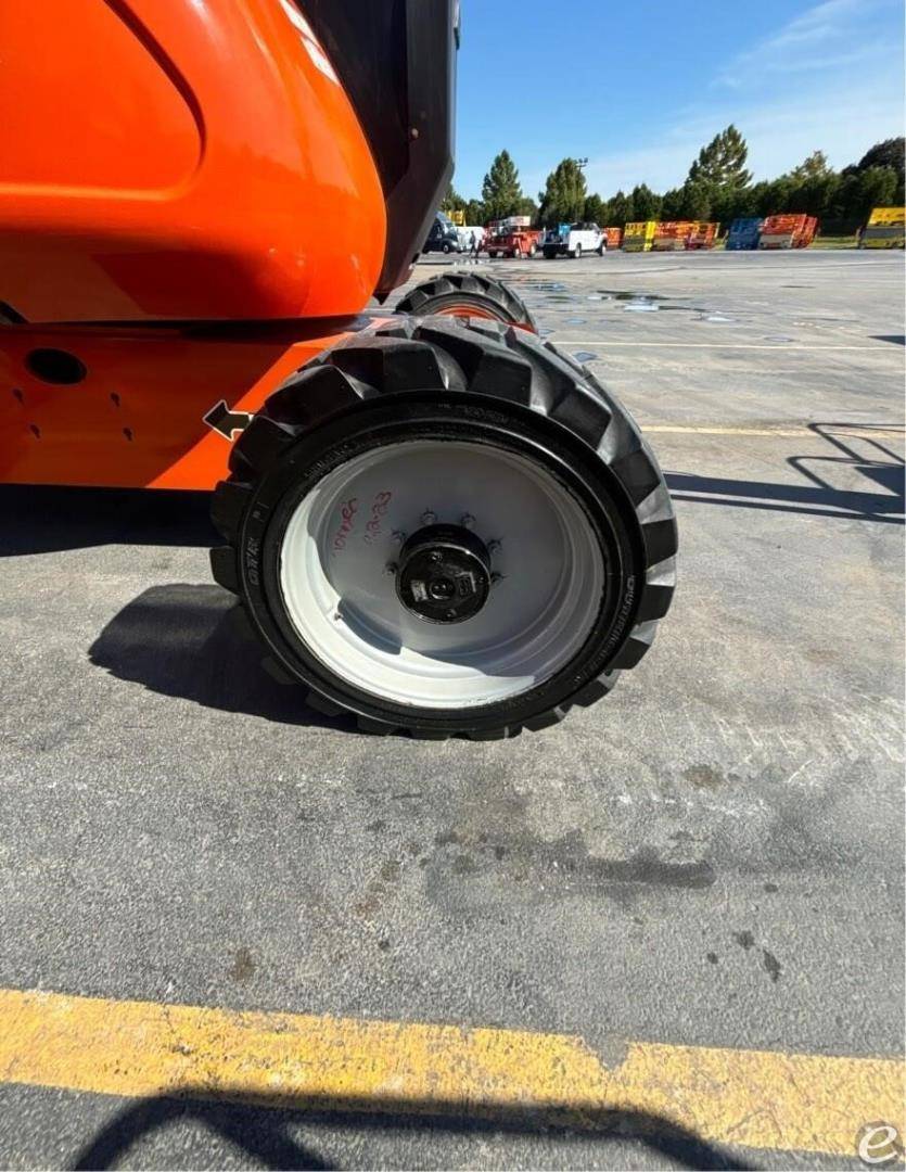 2014 JLG 600AJ