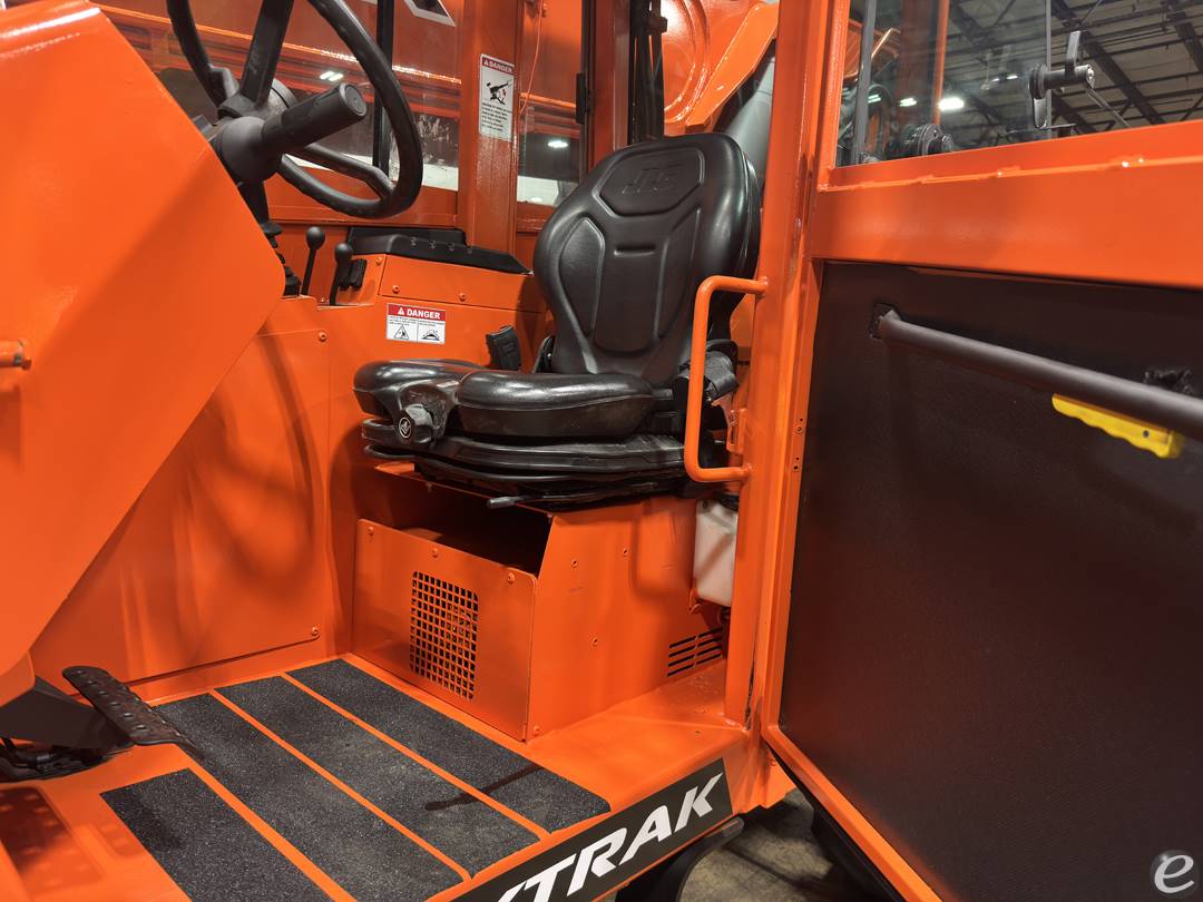 2020 Skytrak 12054