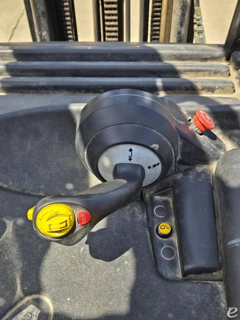 2018 Yale ESC040AD