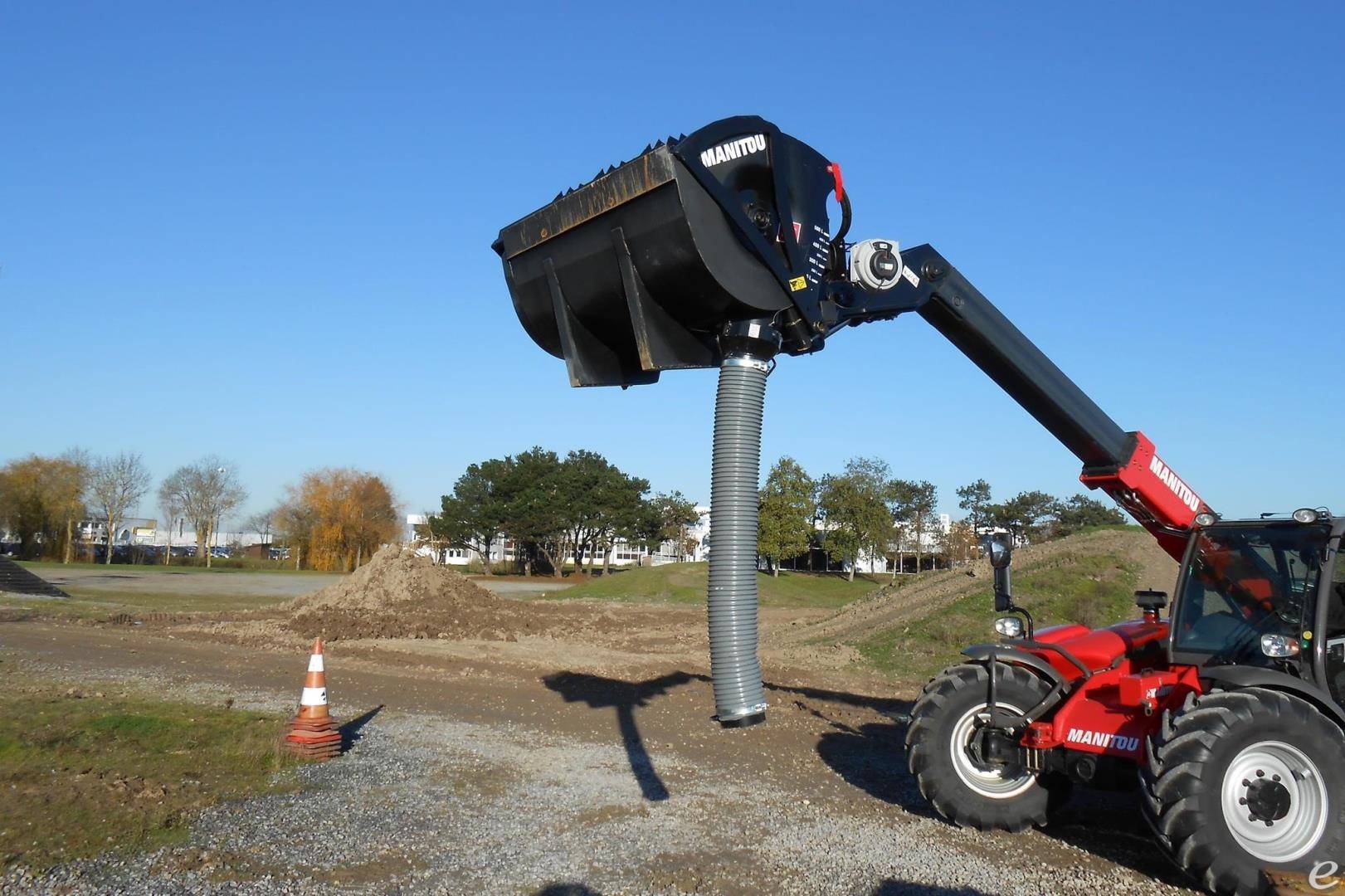 2026 Manitou CONCRETE MIXING BUCKET