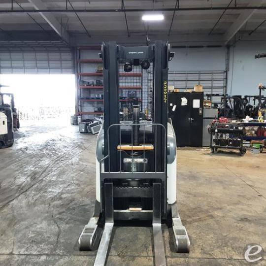2018 Crown RR5725-45