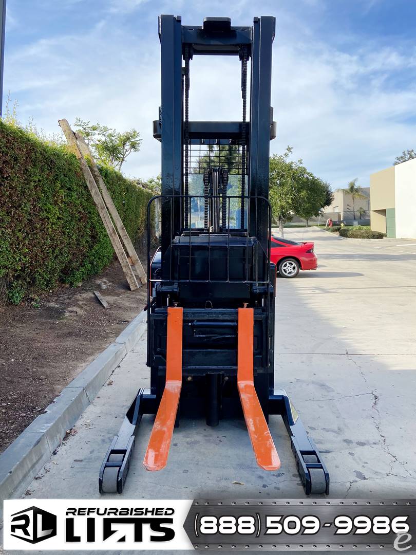 2002 Toyota 6BDRU15 Electric Reach Truck - 123Forklift