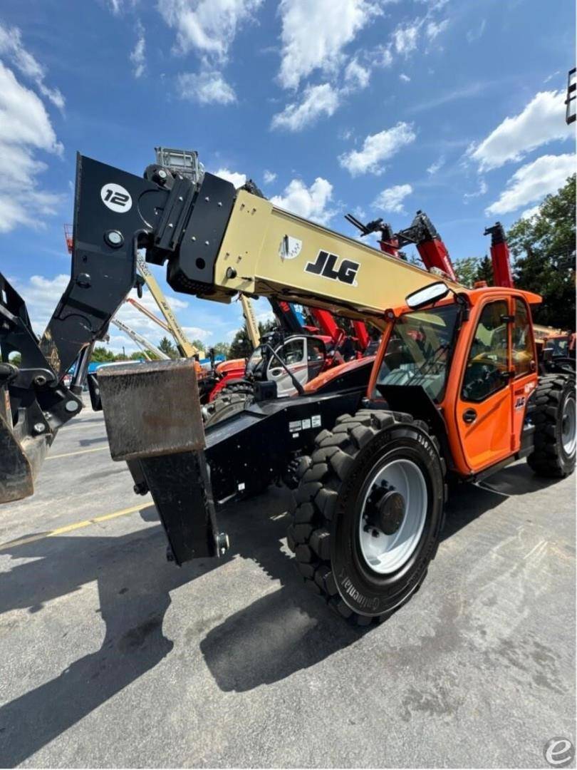 2022 JLG 1255