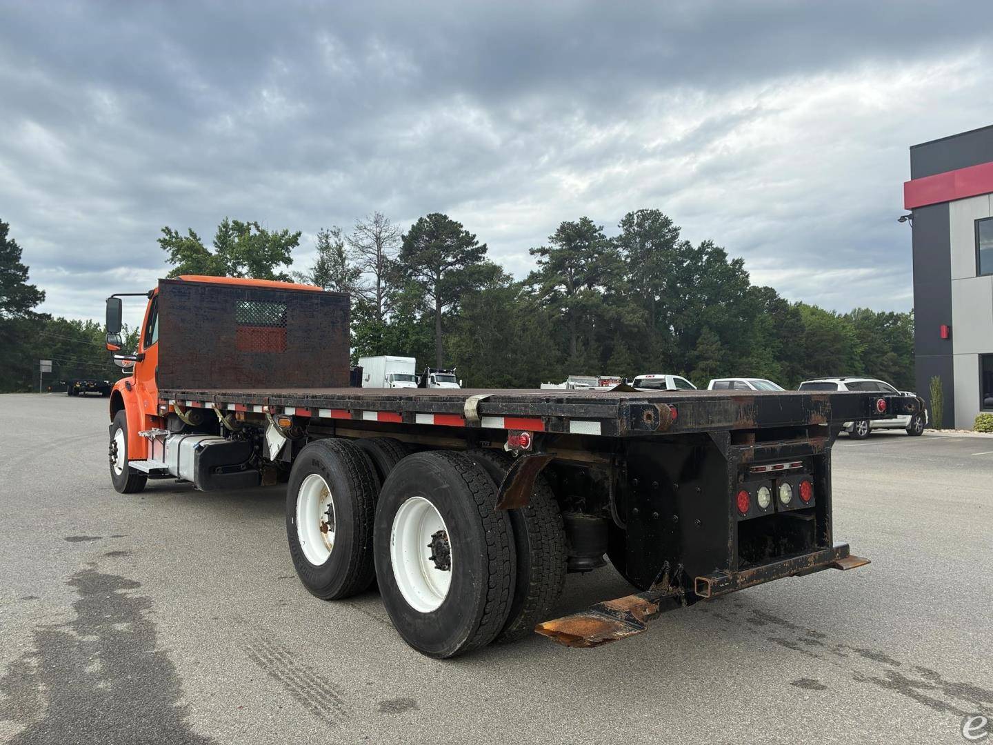2017 Freightliner BUSINESS CLASS M2 106