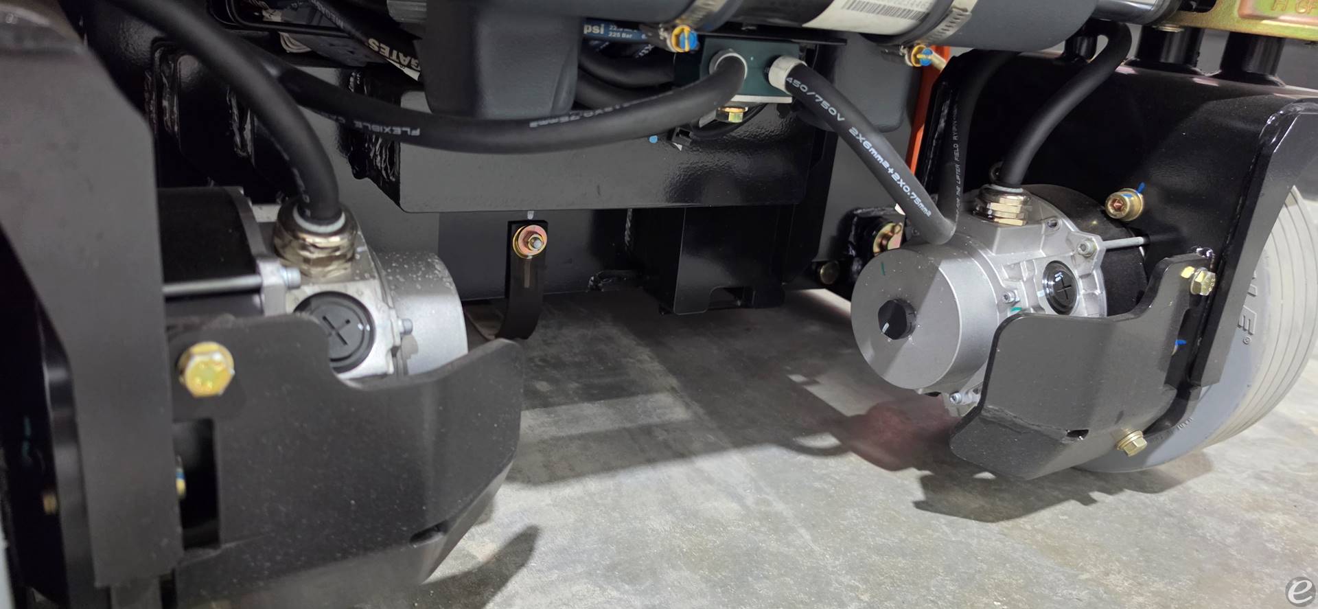 2026 JLG ES1930M