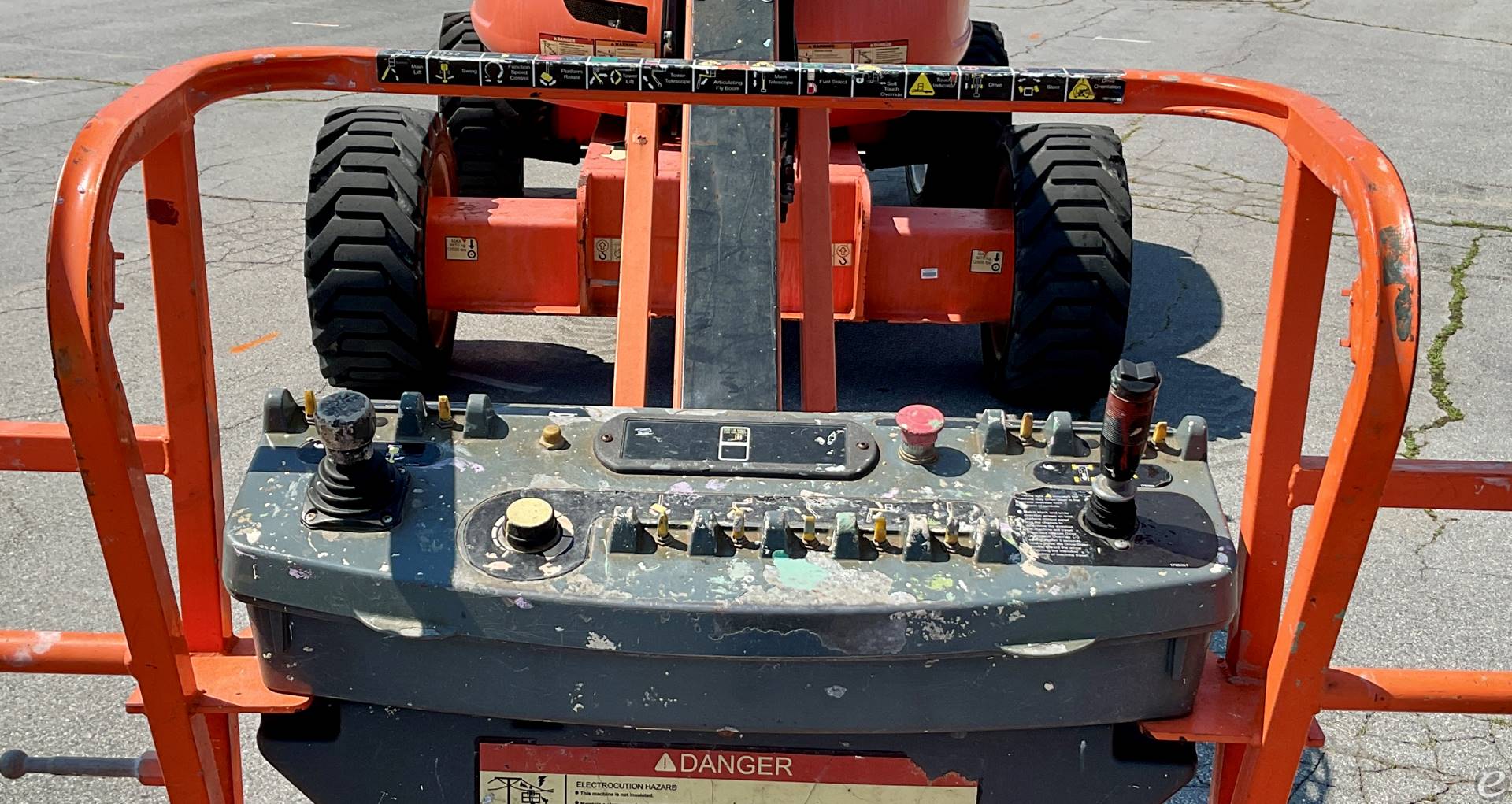 2015 JLG 600AJ