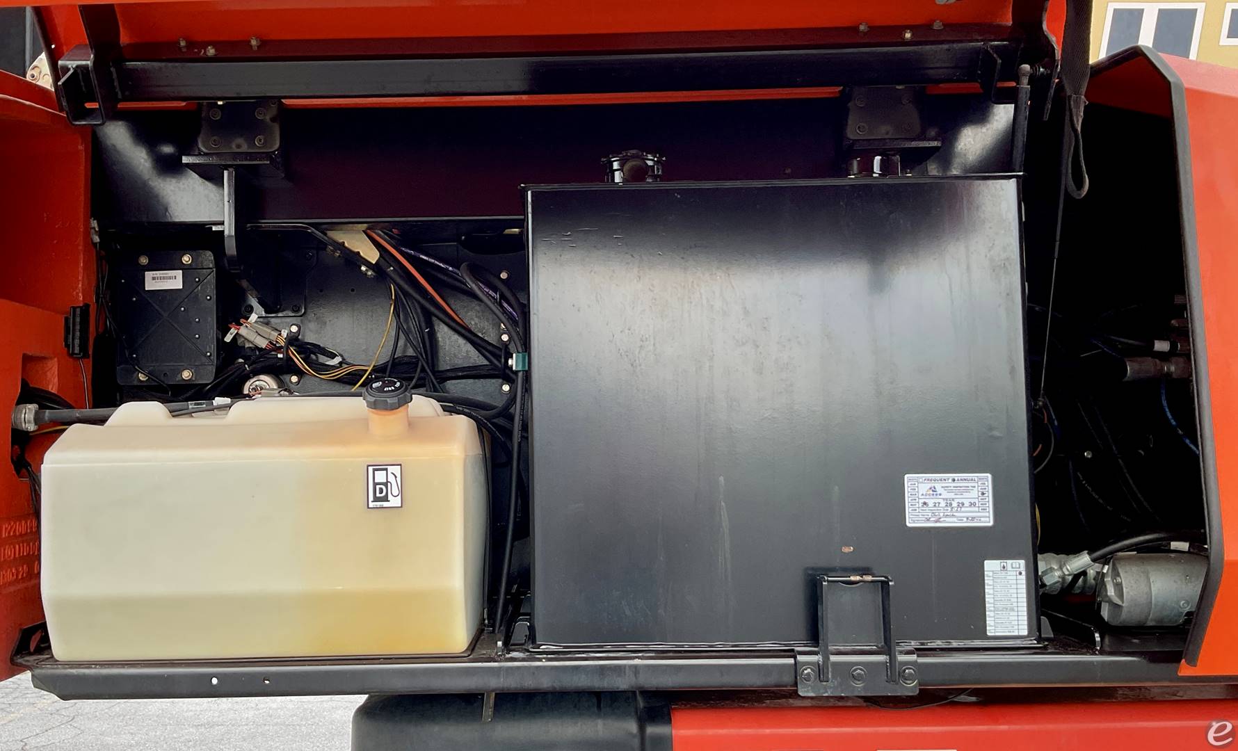 2013 JLG 1200SJP