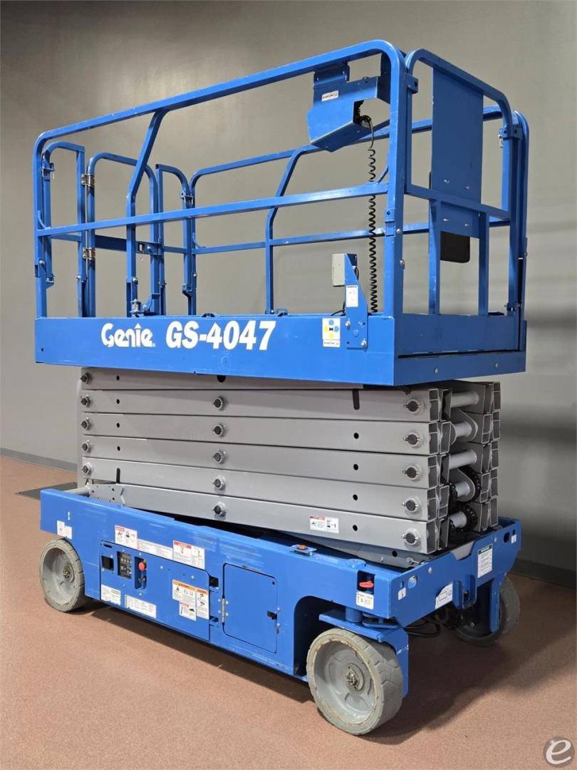2017 Genie GS4047 Electric Scissor Lift - 123Forklift