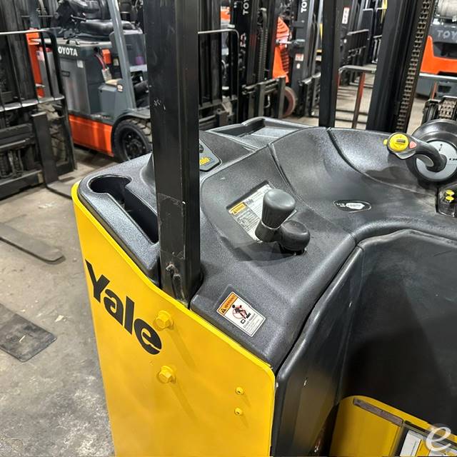 2022 Yale ESC030AD