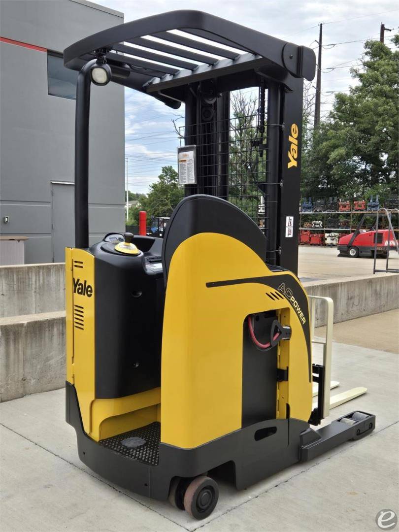 2018 Yale NR045EB Electric Reach Truck - 123Forklift