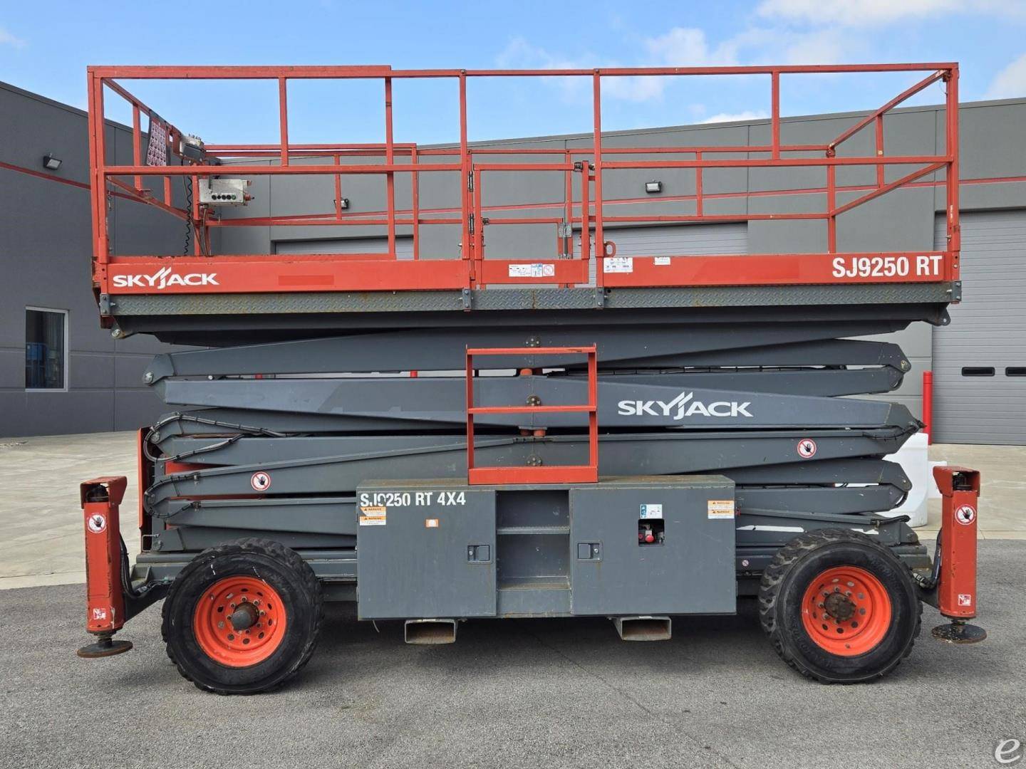 2019 Skyjack SJ9250RT Dual Fuel Sci...