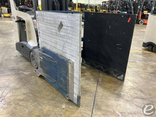 2021 Rightline LC35H-10-AP-3AC