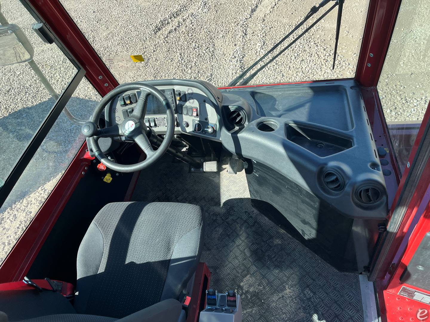 2025 Terberg YT223