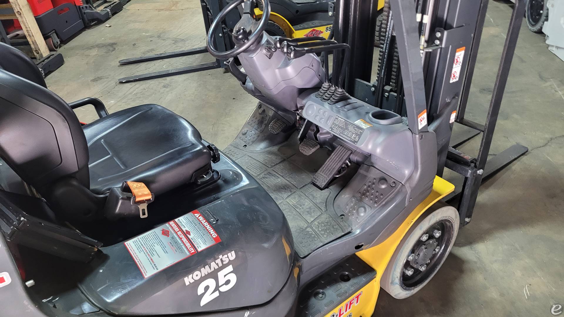 2018 Komatsu FG25ST-16