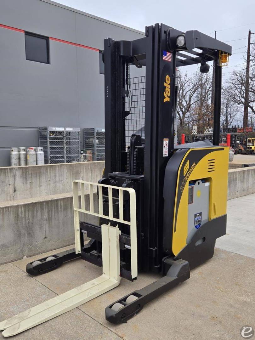 2018 Yale NDR035EB Electric Reach Truck - 123Forklift