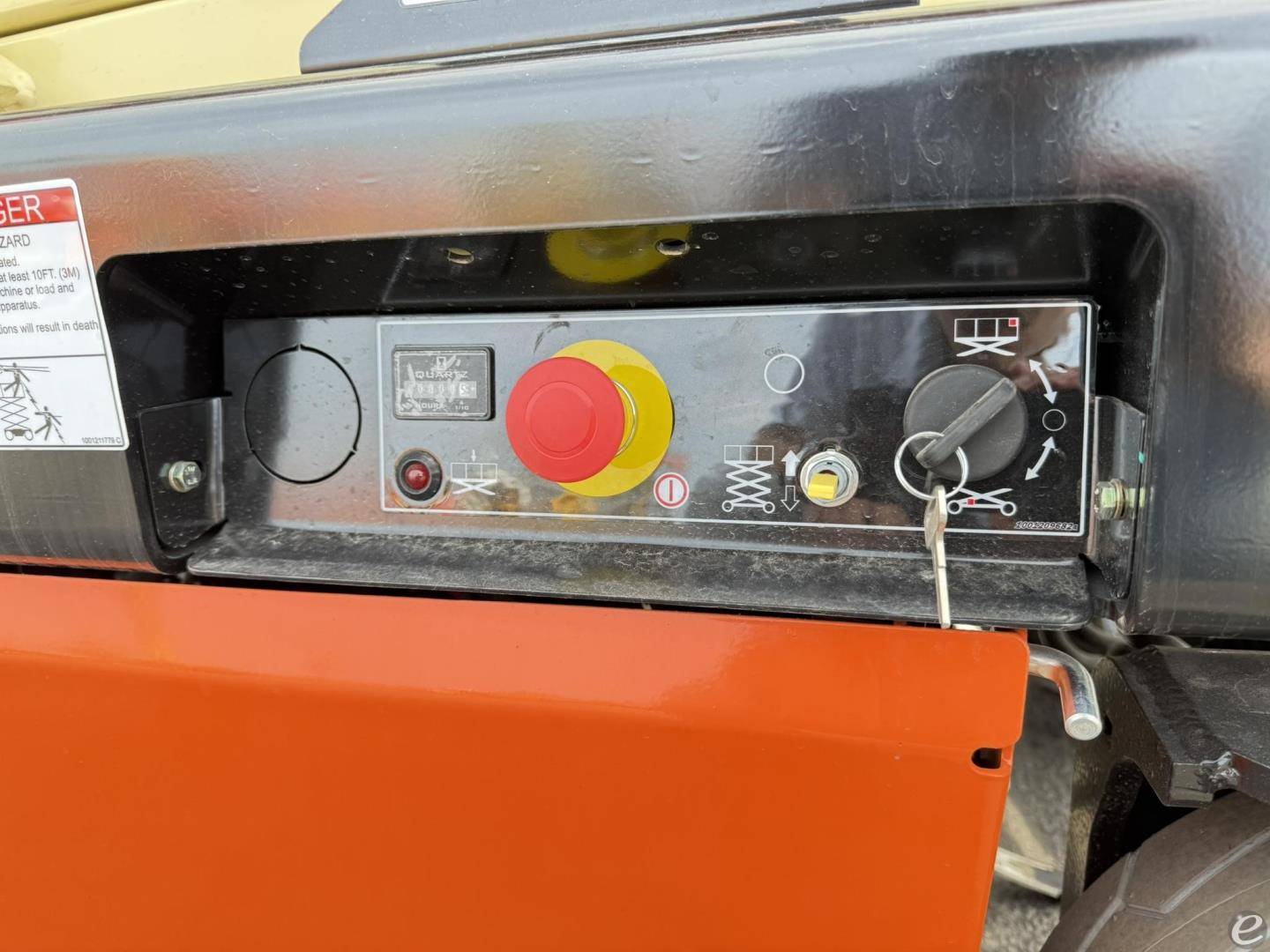 2025 JLG AE1932