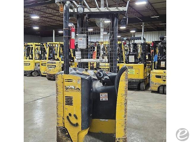 2018 Yale NR045EB