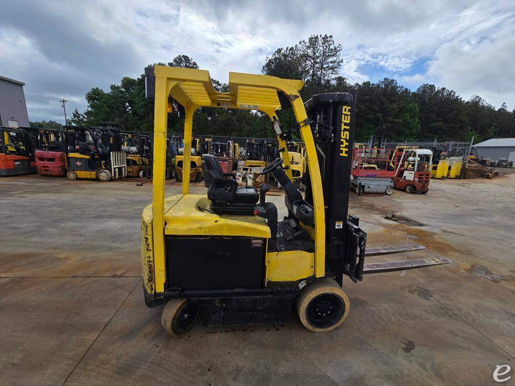 2011 Hyster E60XN-33