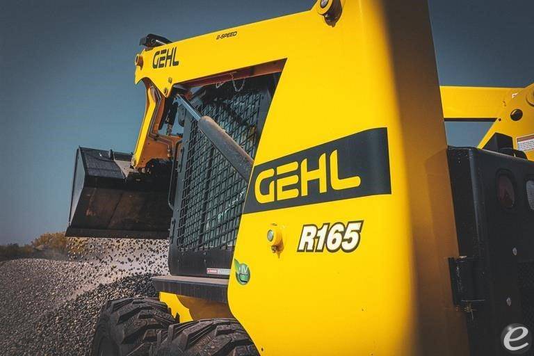 2026 Gehl R165