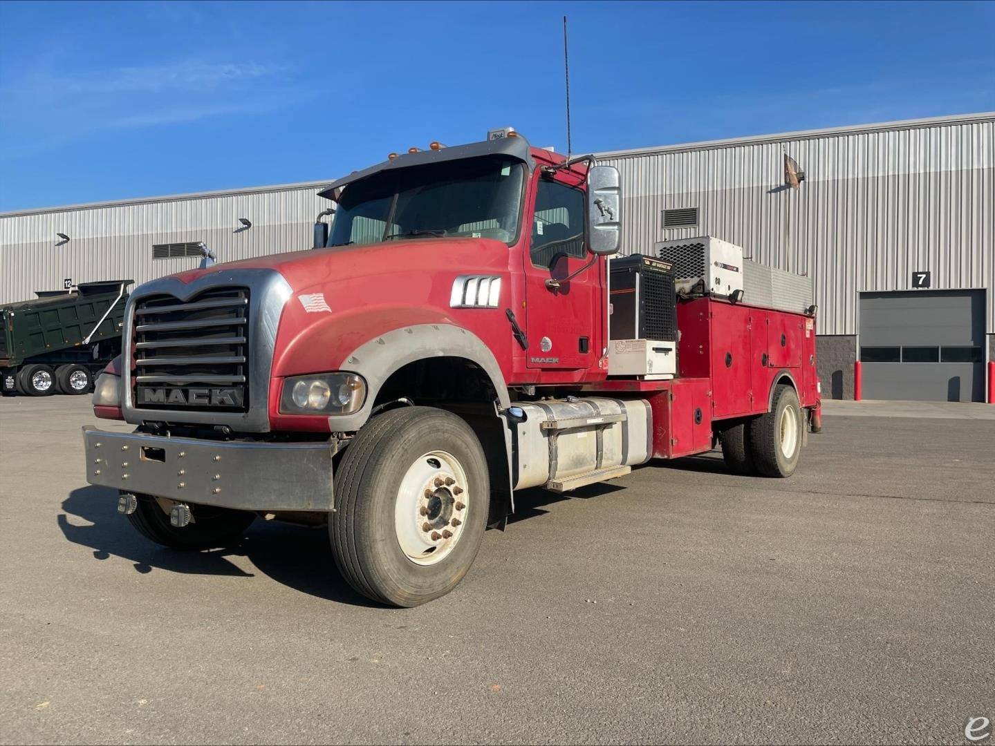 2011 Mack GRANITE GU712