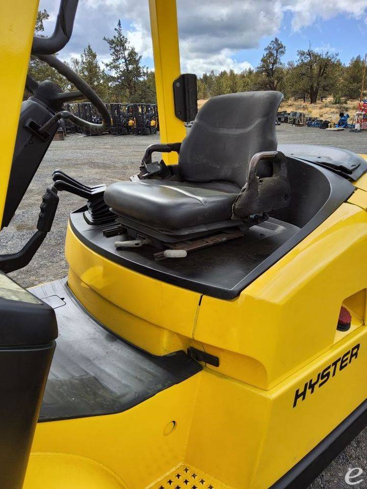 2000 Hyster H110XM