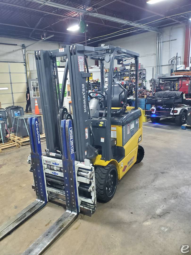 2022 Komatsu FB30SHU-6