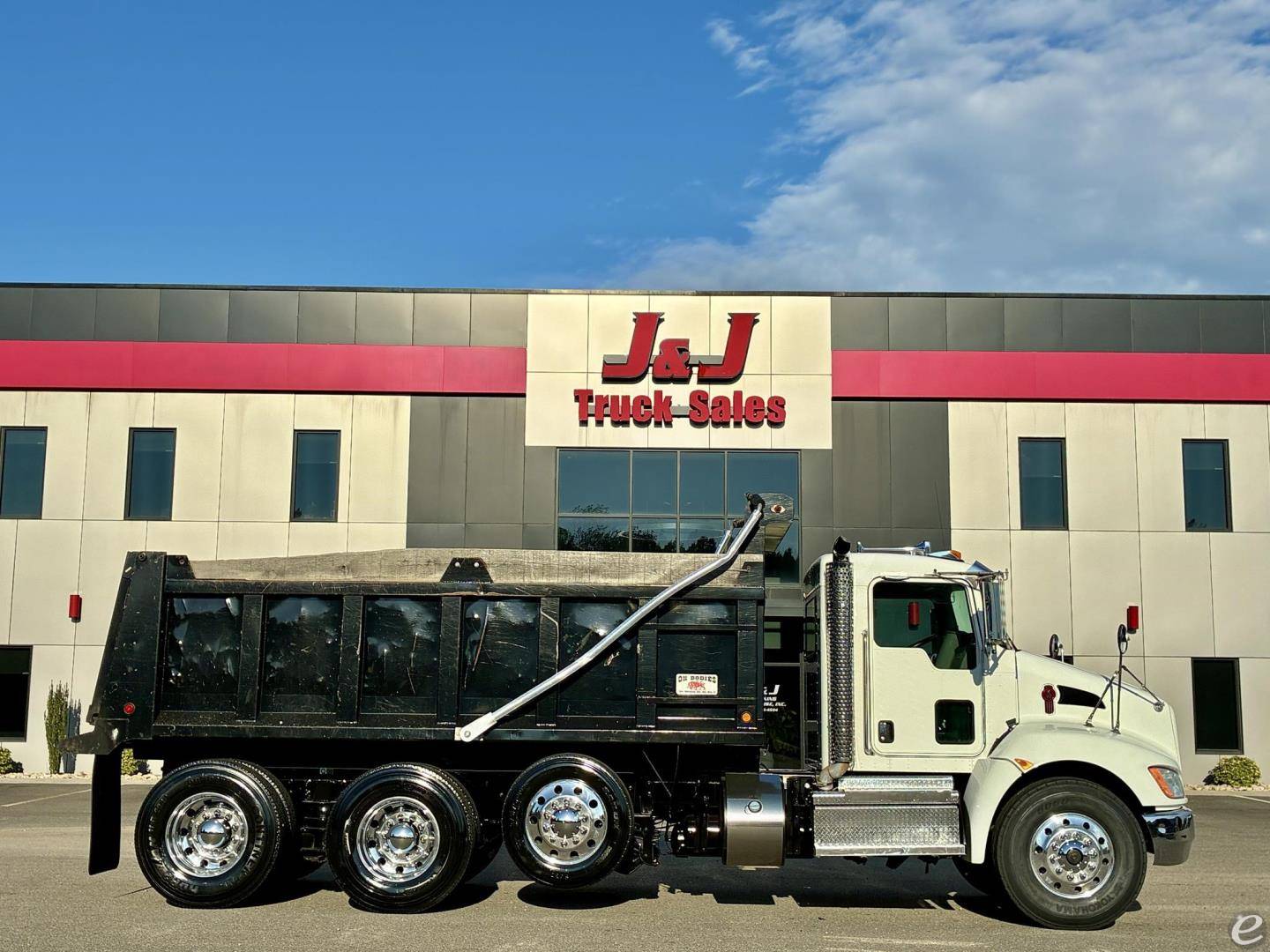 2020 Kenworth T370