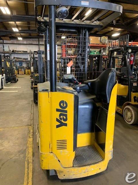 2010 Yale NR040DA Electric Reach Truck - 123Forklift