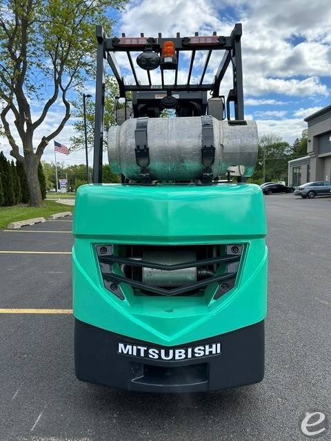 2020 Mitsubishi FGC30N