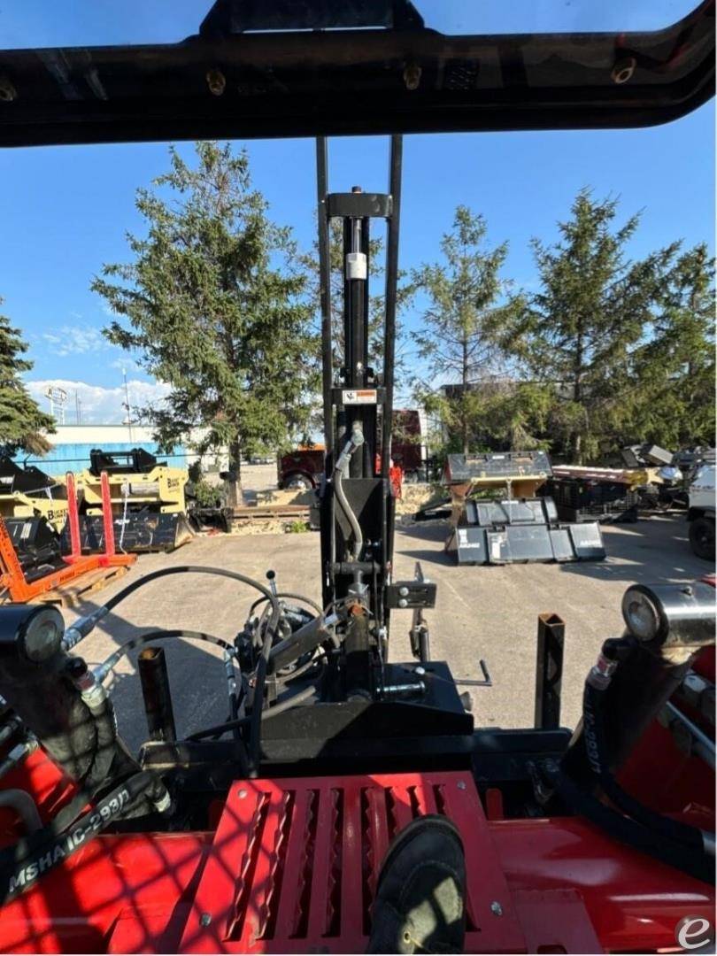 2024 Manitou POST DRIVER COMPLETE WITH SSL MOUNT, HOSE & COUPLE